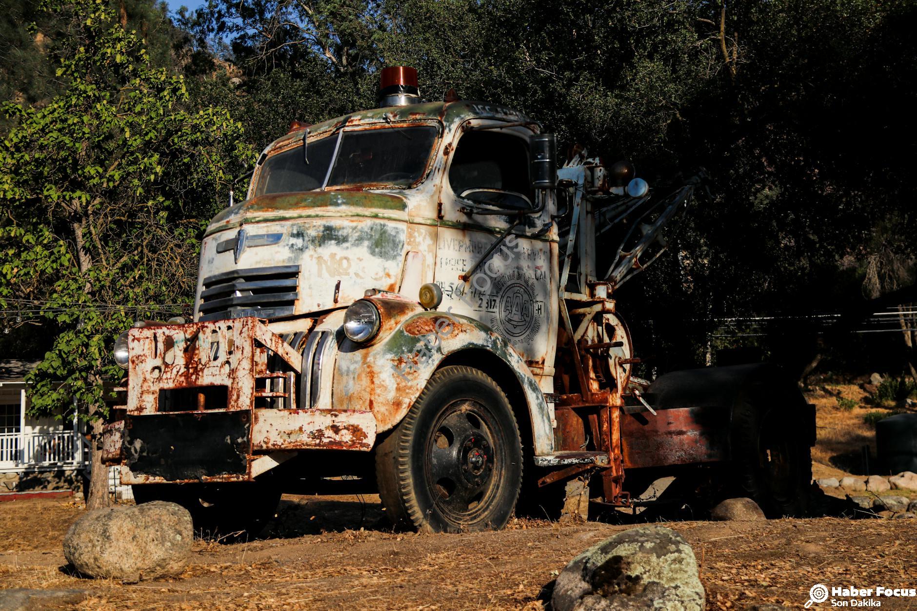 Üsküdar Oto Çekici ile Sorunsuz Taşıma Hizmeti