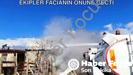 Kütahya Seyitömer’de Ahır Yangını: Ekipler Facianın Önüne Geçti