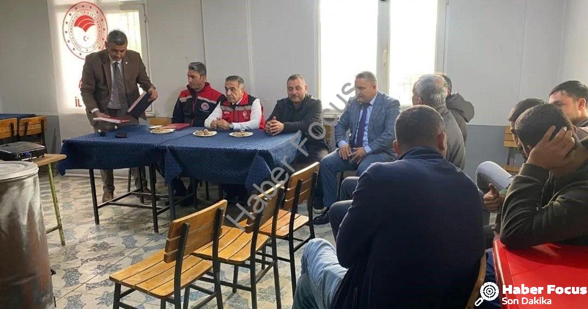 "Aydın'da Tarım Zirvesi: Ekipler 17 İlçede Üreticiyle Buluştu" başlıklı haber için fotorealistik, pr